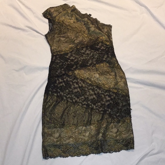 CHRISTMAS BEBE ONE SHOULDER DRESS - Picture 4 of 5